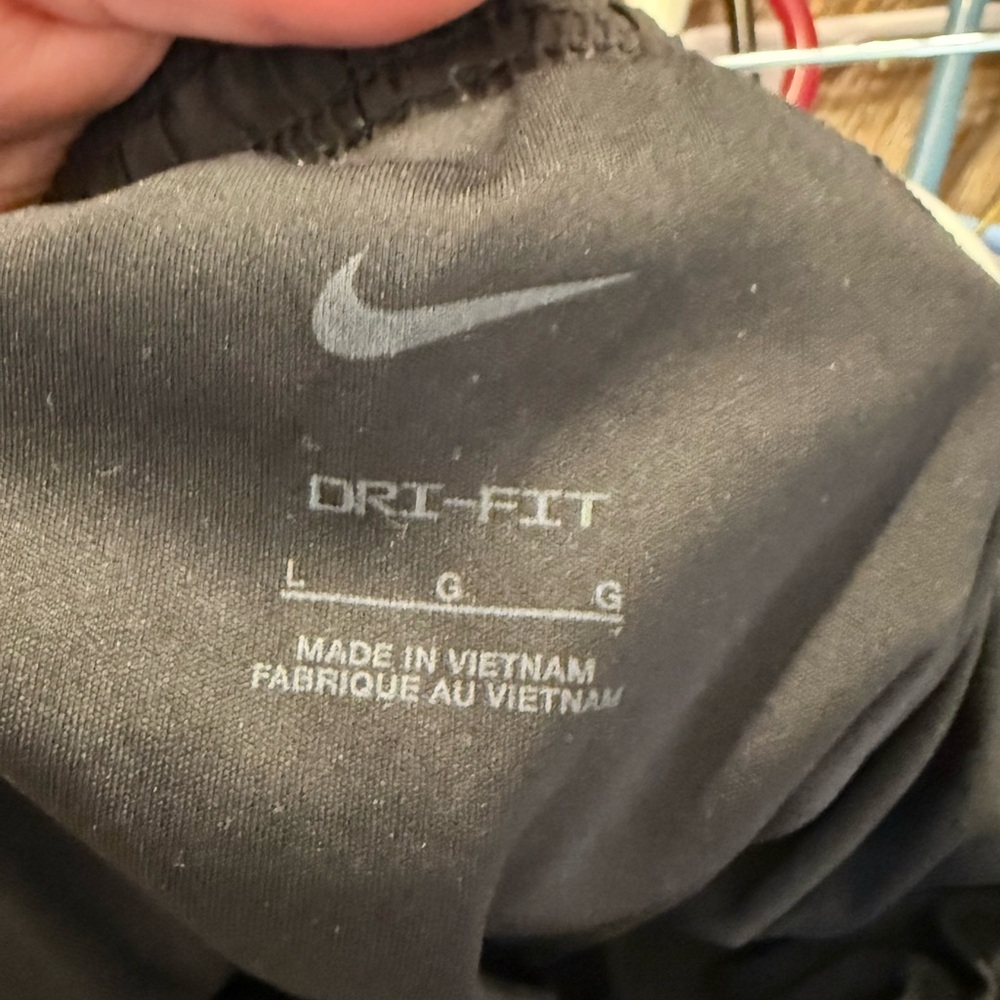 Girls Black Nike Drifit Shorts with Lining - Picture 4 of 4